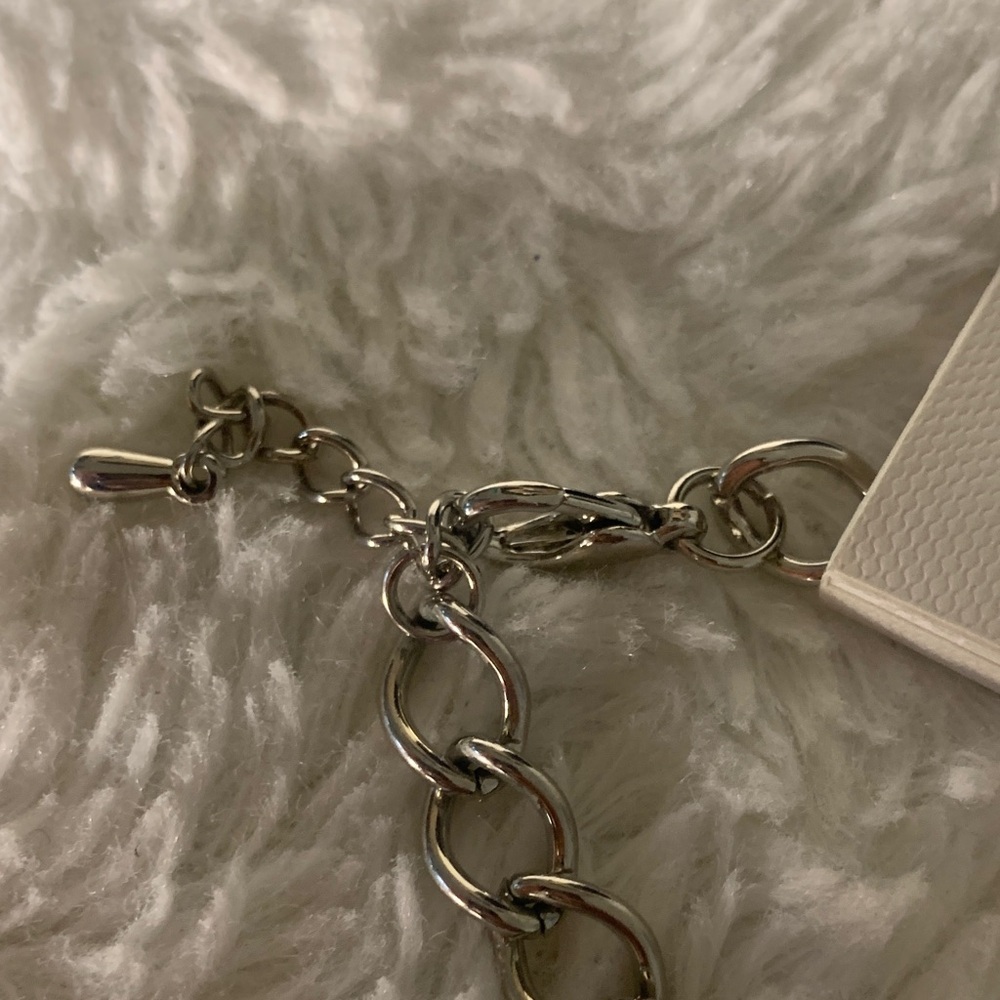 Fashion jewelry Juicy Couture Silver Heart Charm bracelet - Picture 7 of 7